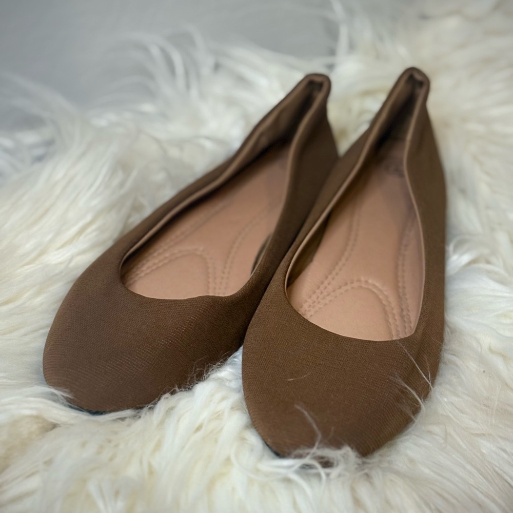 Elegant Brown Women's Flats
